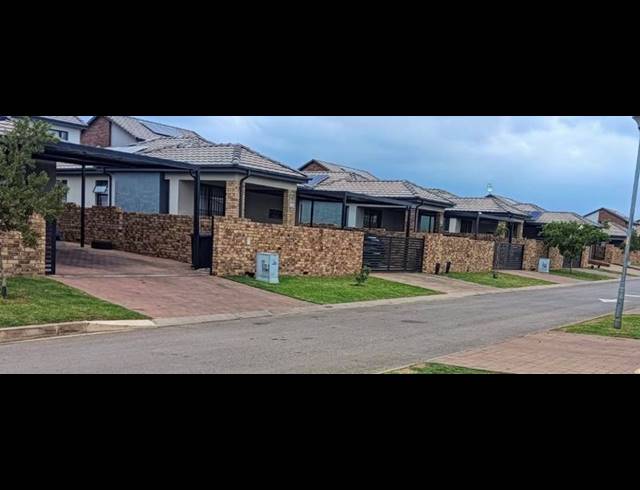 3 BEDROOM PROPERTY TO RENT IN FOURWAYS GARDENS